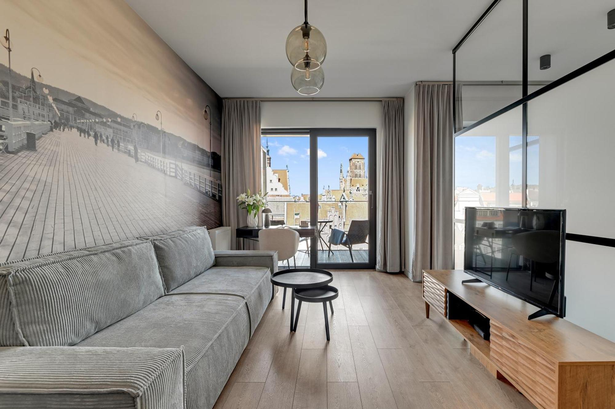 Апартаменти Deo Plaza Riverside & Radisson By Downtown