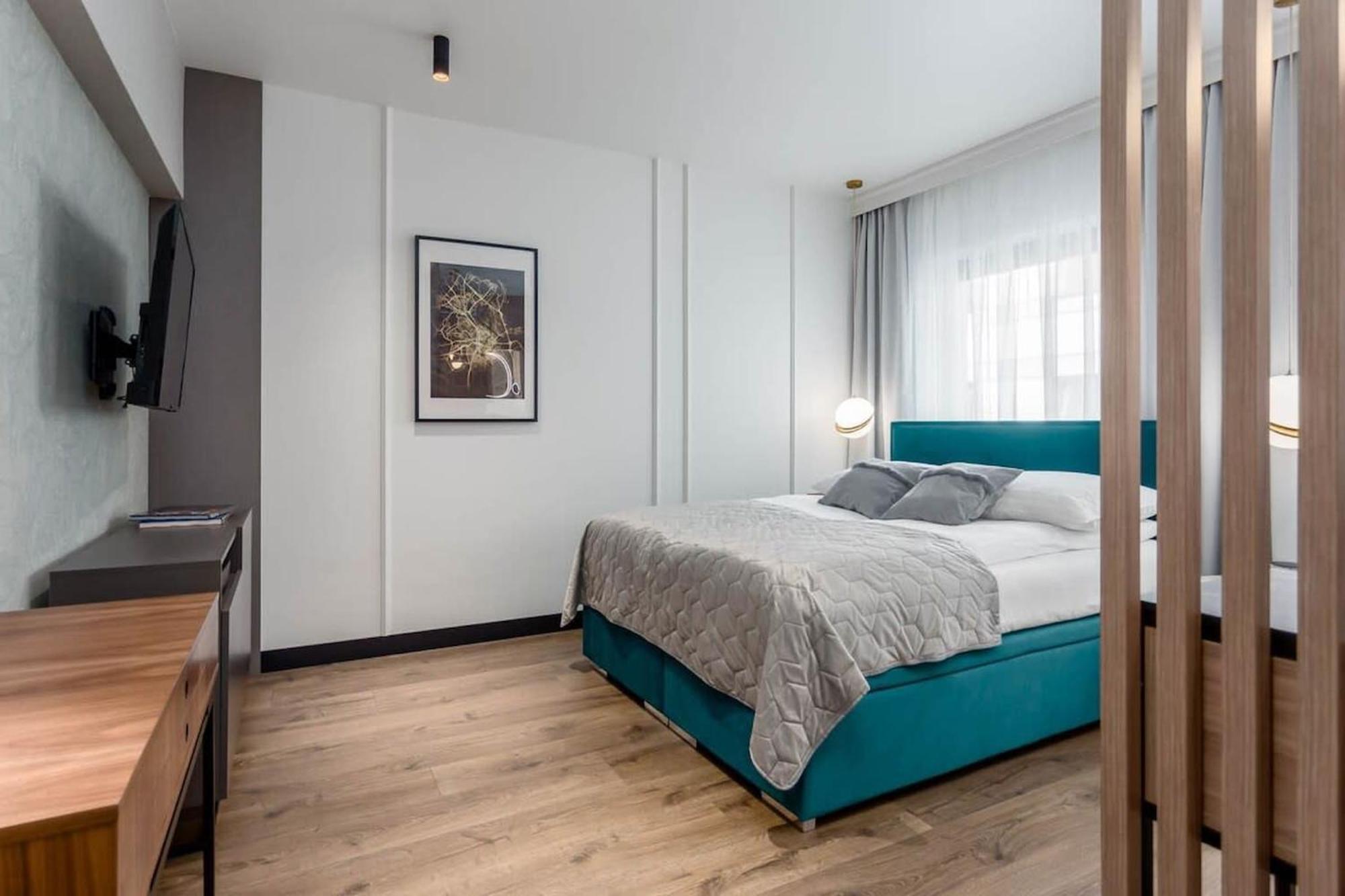 Deo Plaza Riverside & Radisson By Downtown Апартаменти *